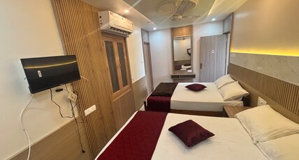 Azhagar Residency Room Type - Deluxe Room