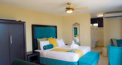 Best Western Plus Accra Beach Hotel Room Type - 1 King Bed, Classic Room, Sea View, Wi-Fi, Continental Breakfast