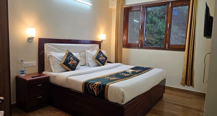 Kavin Uphar  T he Mall Room Type - Executive Room