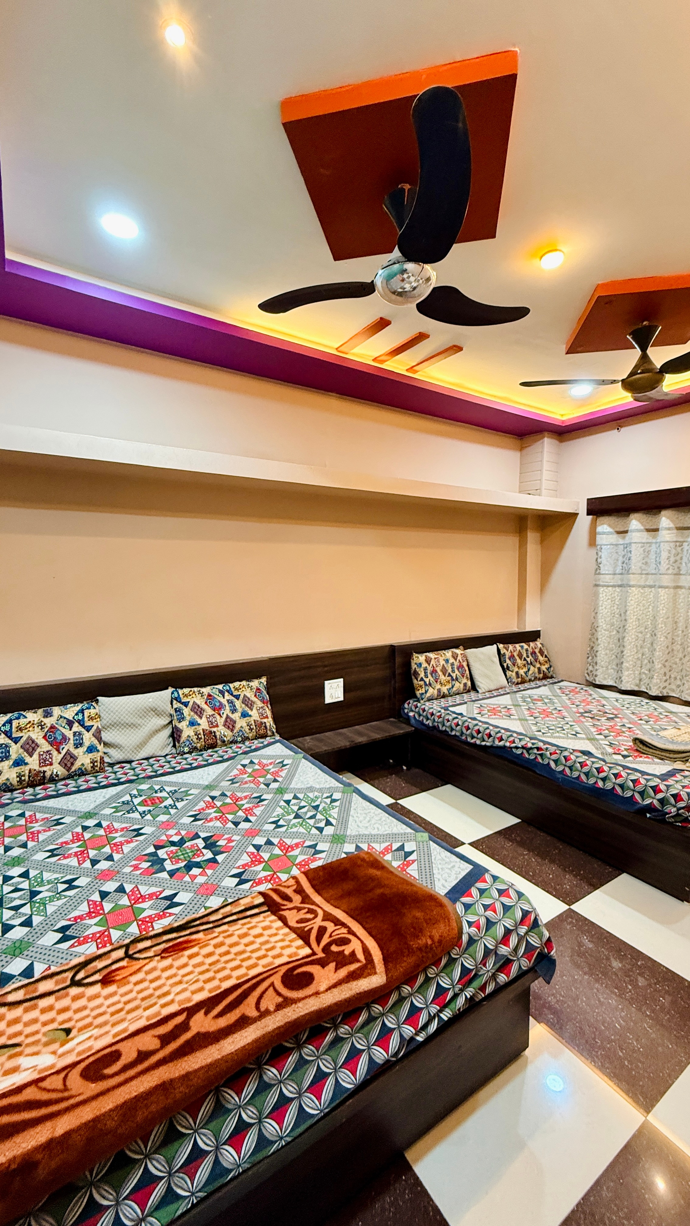 Manu Family Guest House - Tap to explore photos