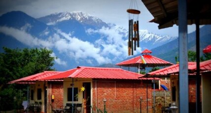 HIMALAYAN COMFORTS Room Type - Premium Cottage