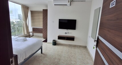 Amulya Royal Inn Room Type - CLASSIC ROOM