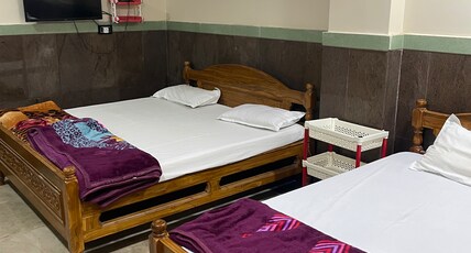 HOTEL SRIYA LODGE Room Type - Deluxe Triple
