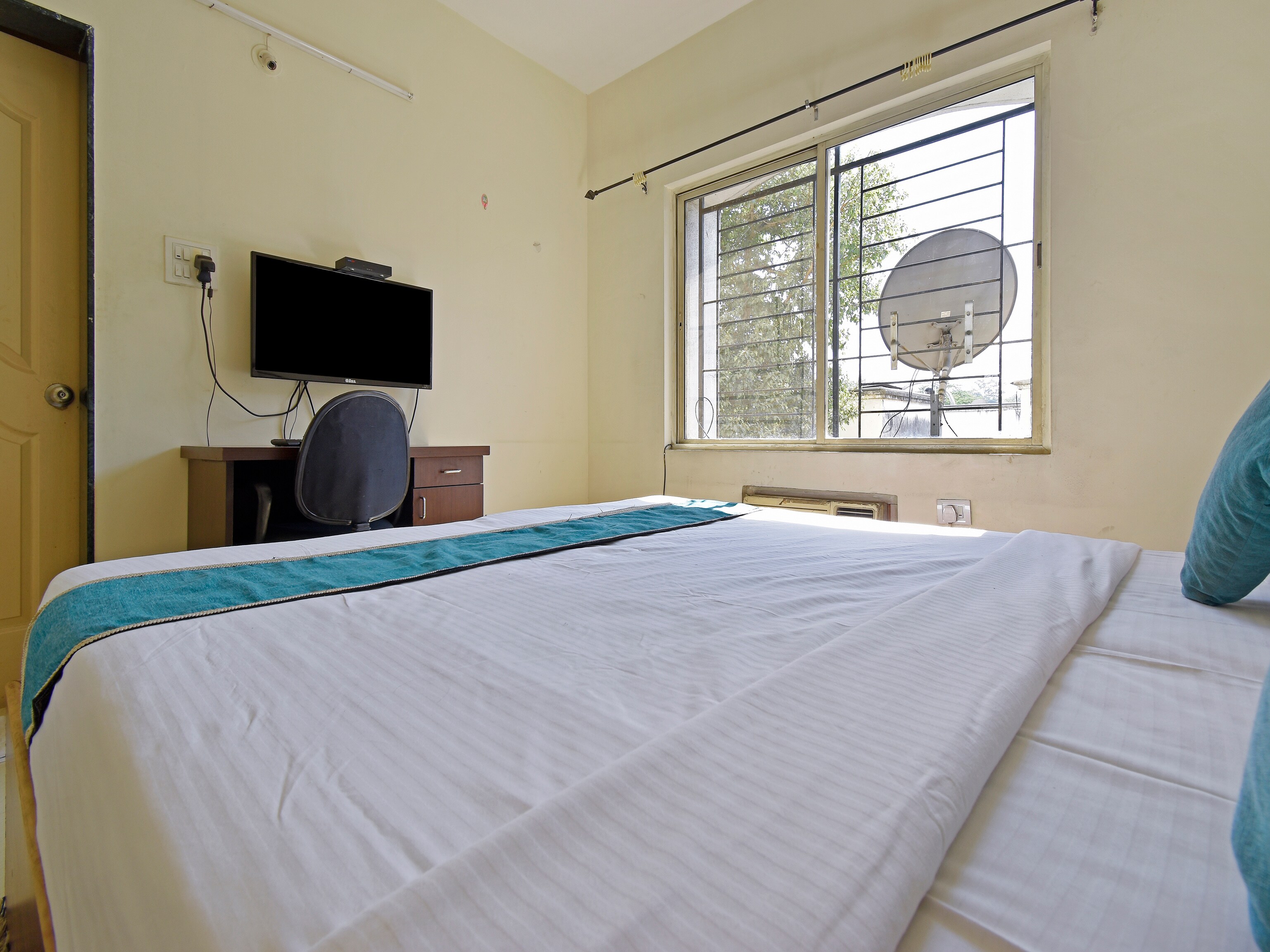 Magnus Service Apartment Koregaon Park - Tap to explore photos