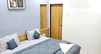 Hotel Bliss Room Type - Deluxe King Bed Room