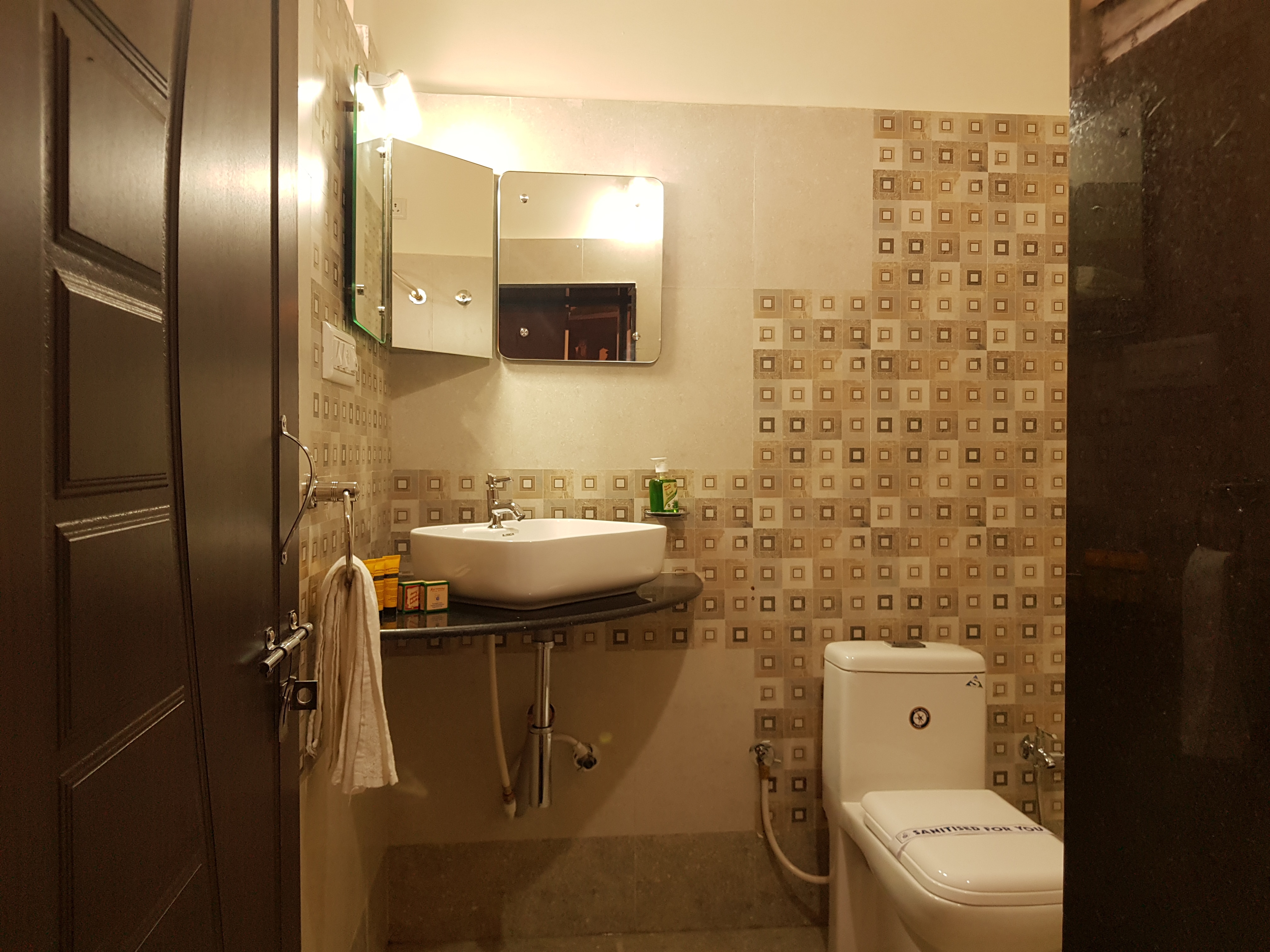 Hotel Mayura Vijayanagar Hampi (TB Dam) - Tap to explore photos