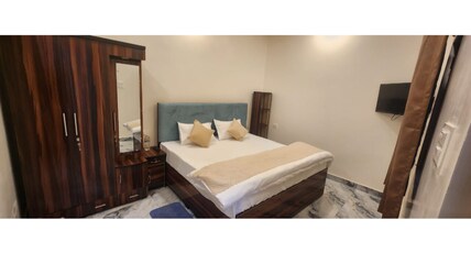 BKV Rooms Room Type - Deluxe Room With King Size Bed
