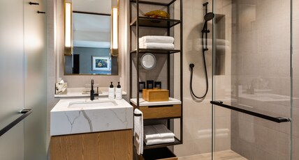 InterContinental Perth City Centre Room Type - 1 King Cosy