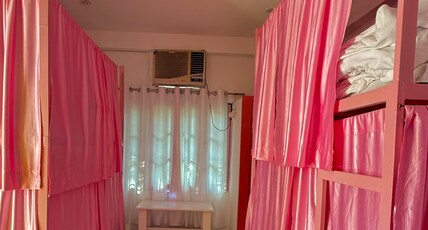 Travoha Room Type - Pink Dormitory ( 4 Bed female AC dormitory )