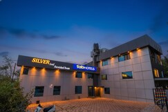 FabHotel Silver Leef and Resort