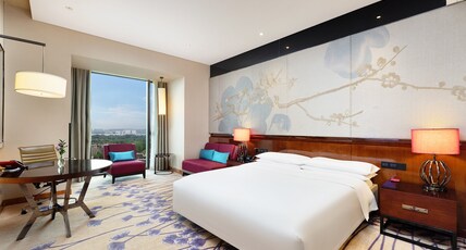 Crowne Plaza CHENGDU WEST Room Type - 1 King Standard Lounge Access