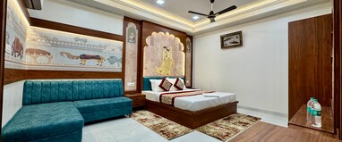 SR Palace