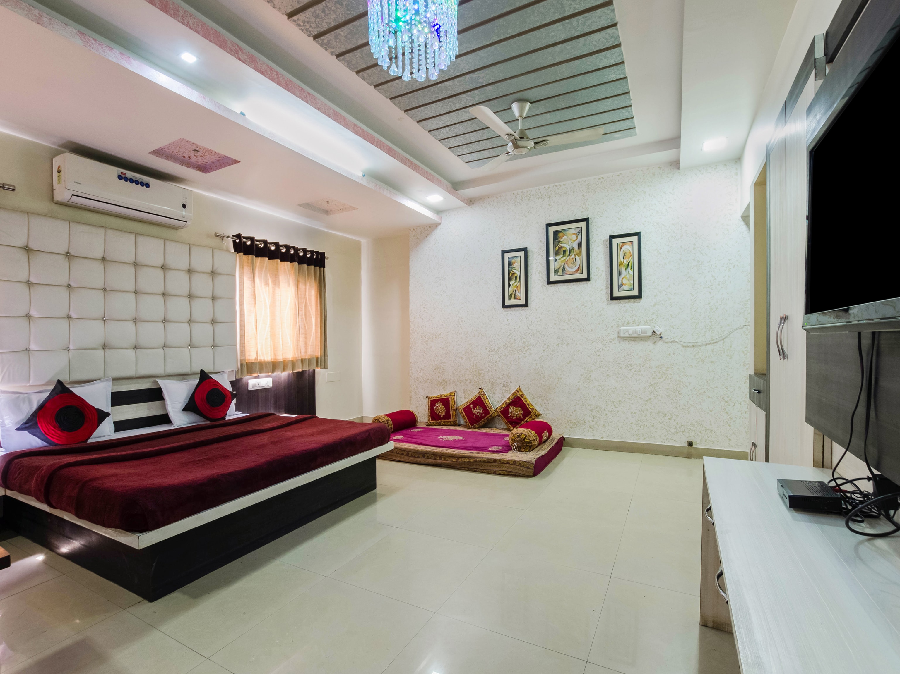 Hotel Samridhi - Tap to explore photos