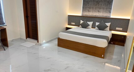 Hotel Aurora Bliss Gachibowli Room Type - Premium Room