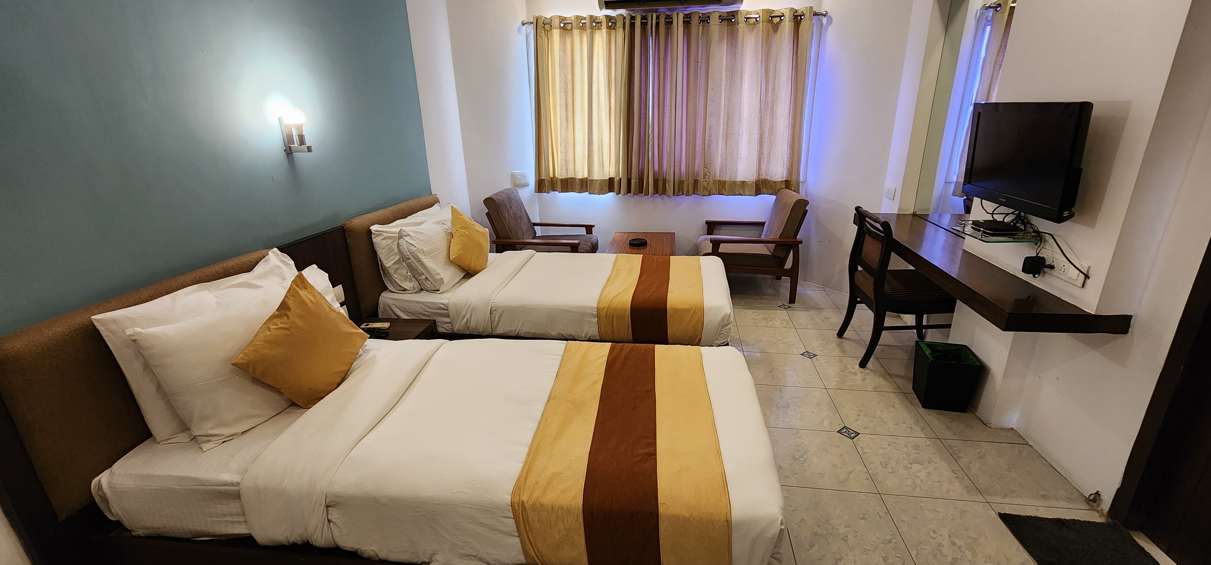 Hotel Kanak ,Ahmedabad - Tap to explore photos