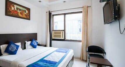 Siam Hotel Karol Bagh Room Type - Deluxe  AC Room