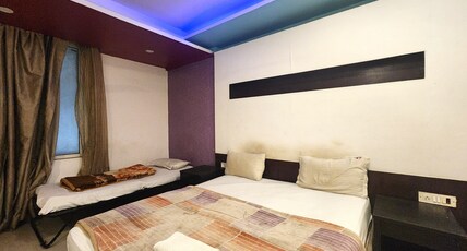 Hotel Florence Legacy Room Type - Deluxe Double Room with AC