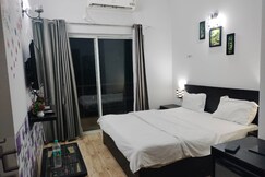 Pearl suites near Prem Mandir