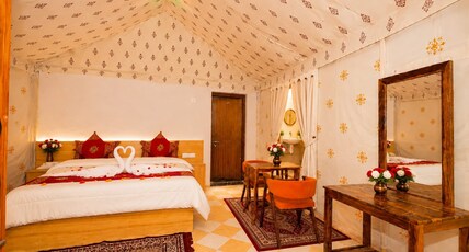 Desert Popular Resort & Camp Room Type - Desert Swiss confat tent ( modern bathroom luxury bed, Free wi fi, Seating area, hot water, garden v Desert Popular Resort & Camp Room Type - Desert Swiss confat tent ( modern bathroom luxury bed, Free wi fi, Seating area, hot water, garden v