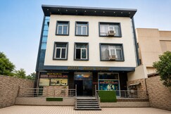 Address of Indra Palace Hotel