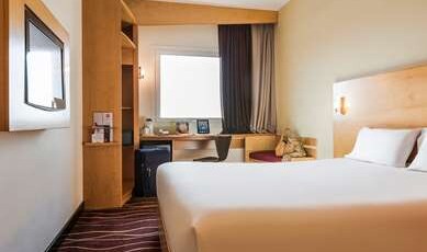 ibis Muscat Room Type - Superior Double Room with 1 Double Bed equipped with the new bedding