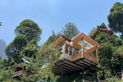 Pine wood Jacuzzi Tree House