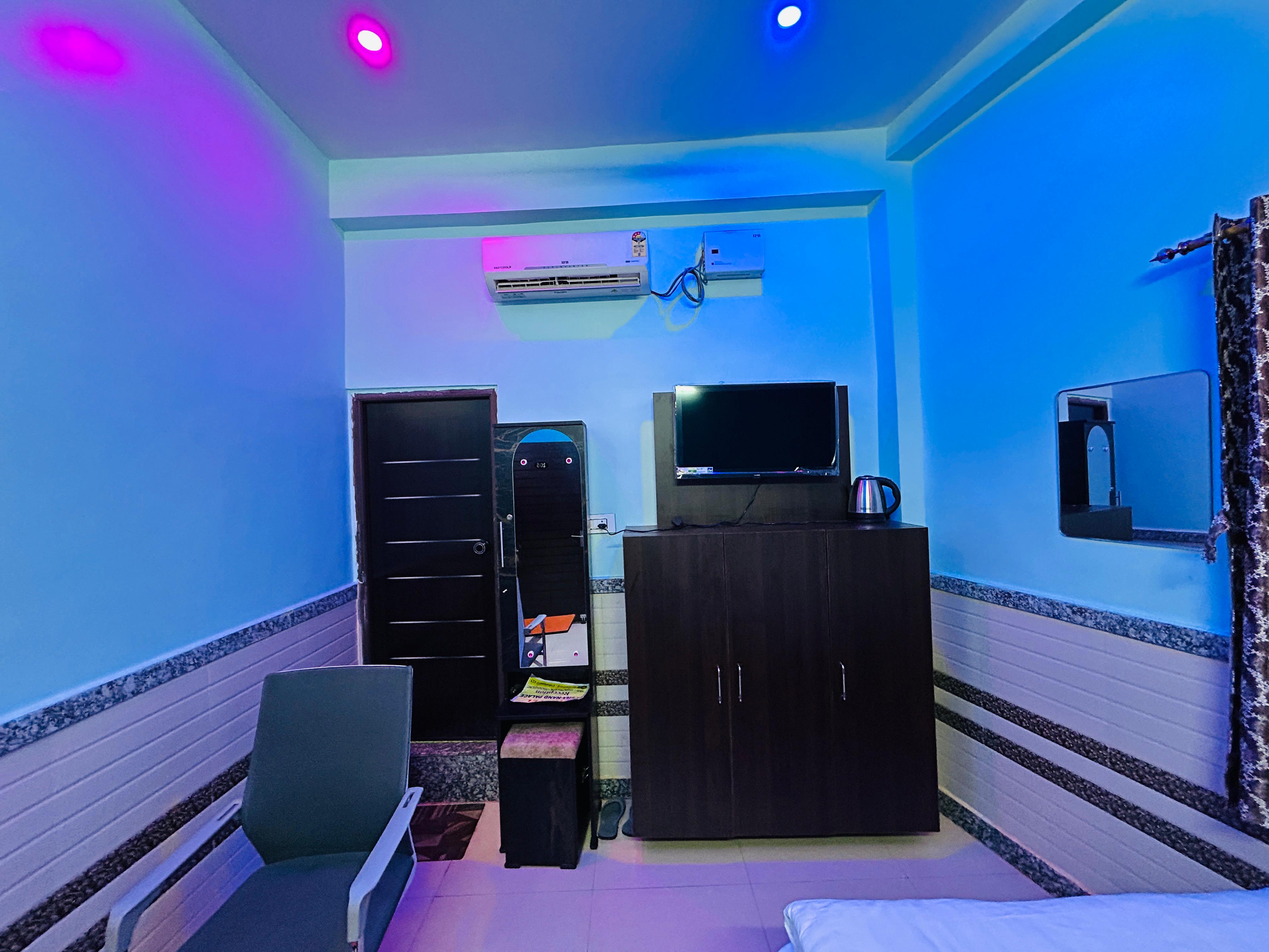 HOTEL USHANAND PALACE - Tap to explore photos