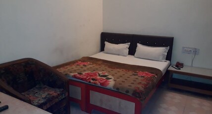 Hotel Raj Palace Room Type - AC Room