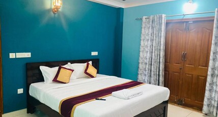 SS Luxury Stay Room Type - Deluxe Double Room with Balcony