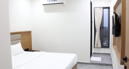 Avadh Food Zone Room Type - PREMIUM ROOM
