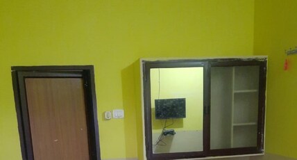 Gayatri Inn Room Type - Standard Room-King Bed
