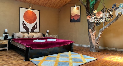Hidden Burrow By Whoopers Hospitality Room Type - Wooden Suite With Attached Washroom