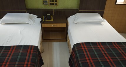 Hotel Mahendra  Room Type - Super Deluxe Room Non Ac