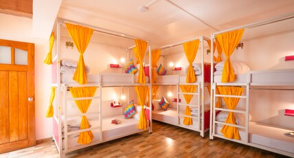 goSTOPS Nainital  Room Type - Bed in 10 Bed Mixed Dormitory Room with Ensuite Bathroom