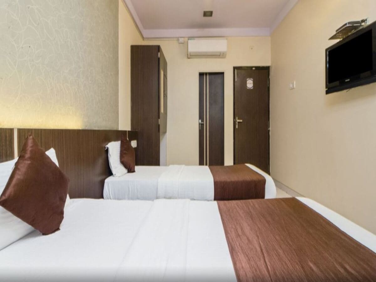Hotel Panvel Palace - Tap to explore photos
