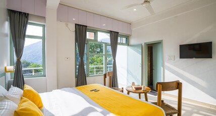 Zostel Rishikesh (Laxman Jhula) Room Type - Deluxe Room (with balcony)