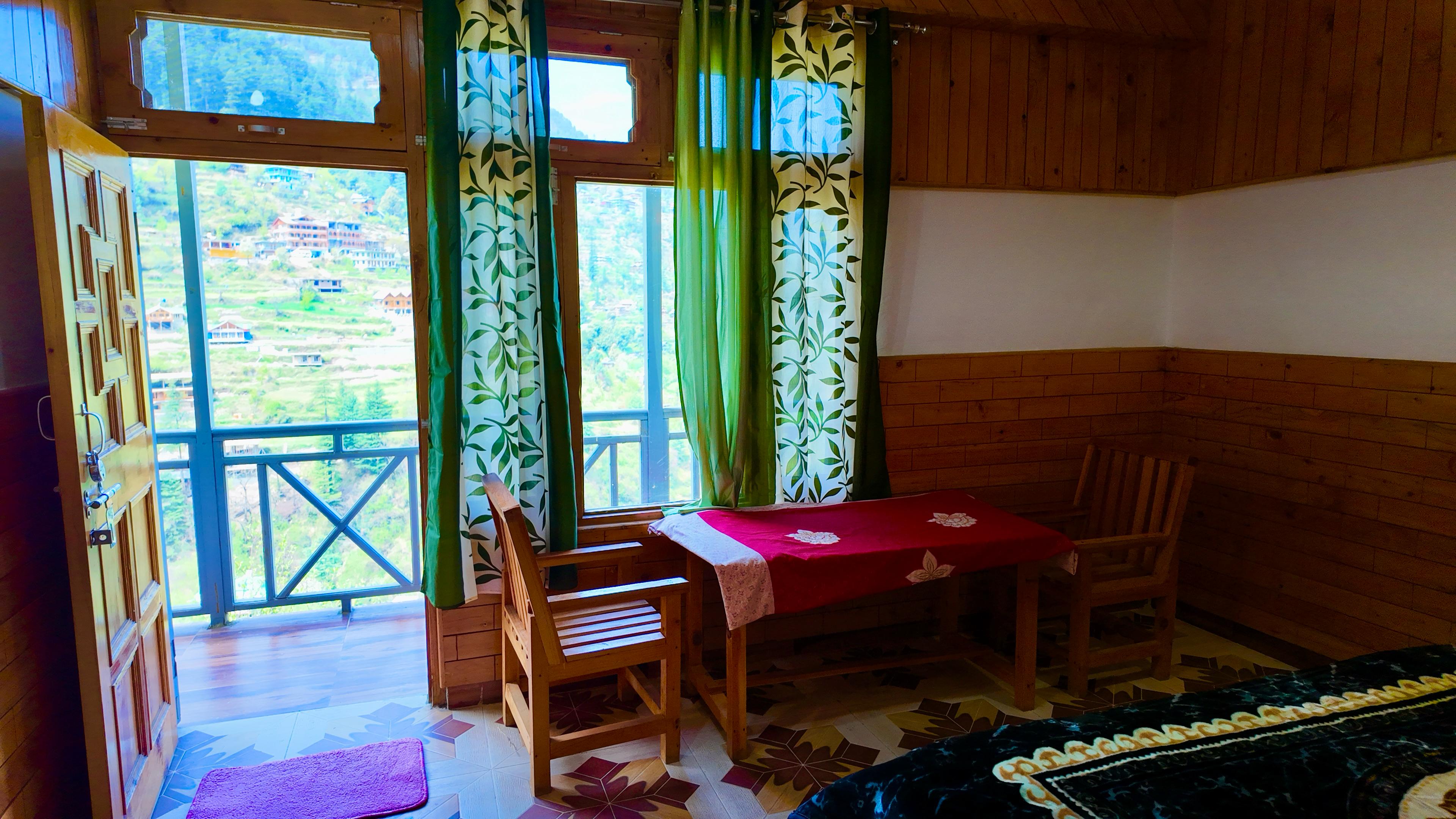 Jibhi wooden homestay - Tap to explore photos