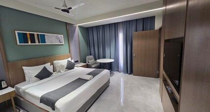 Tulips Inn by VKG Room Type - Suite Room