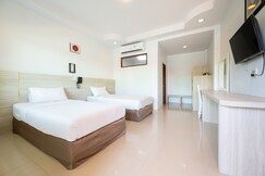 The Green Beach Resort