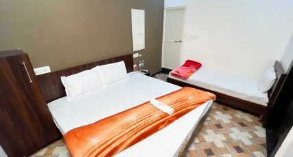Hotel Rudraksh Room Type - Three Bed AC Room