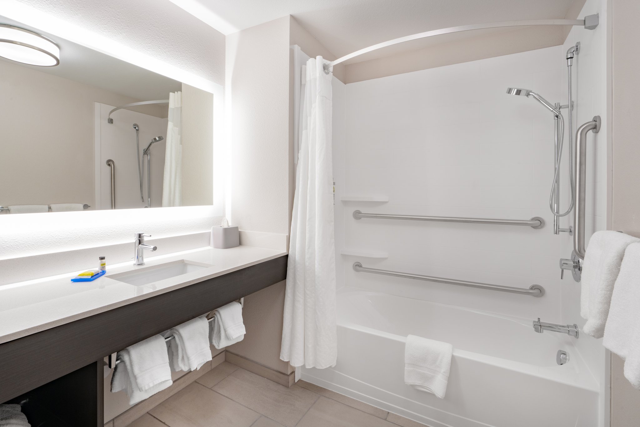Holiday Inn Express & Suites Trinidad - Tap to explore photos