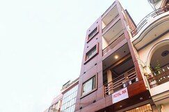 Hotel O M. S. Grand