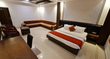 Hotel Jyotilok Room Type - Deluxe Ac Room