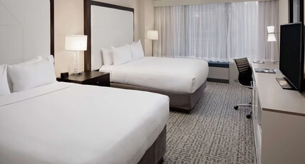 DoubleTree by Hilton Chicago - Magnificent Mile Room Type - 2 QUEEN BEDS