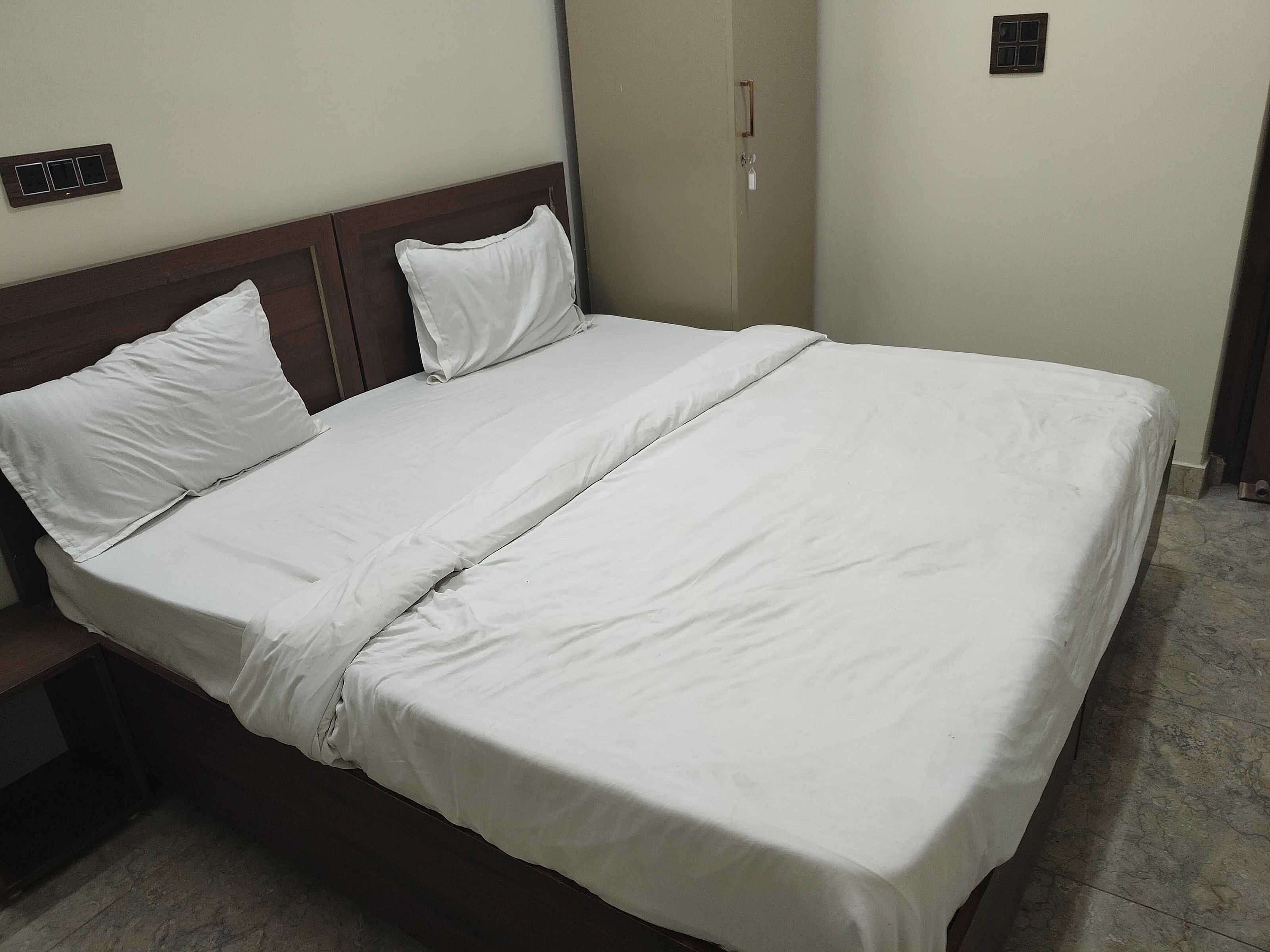 Hotel O VM Residency - Tap to explore photos
