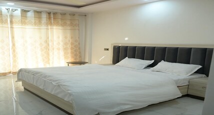 Hotel Deep Khirsu Room Type - Deluxe Room