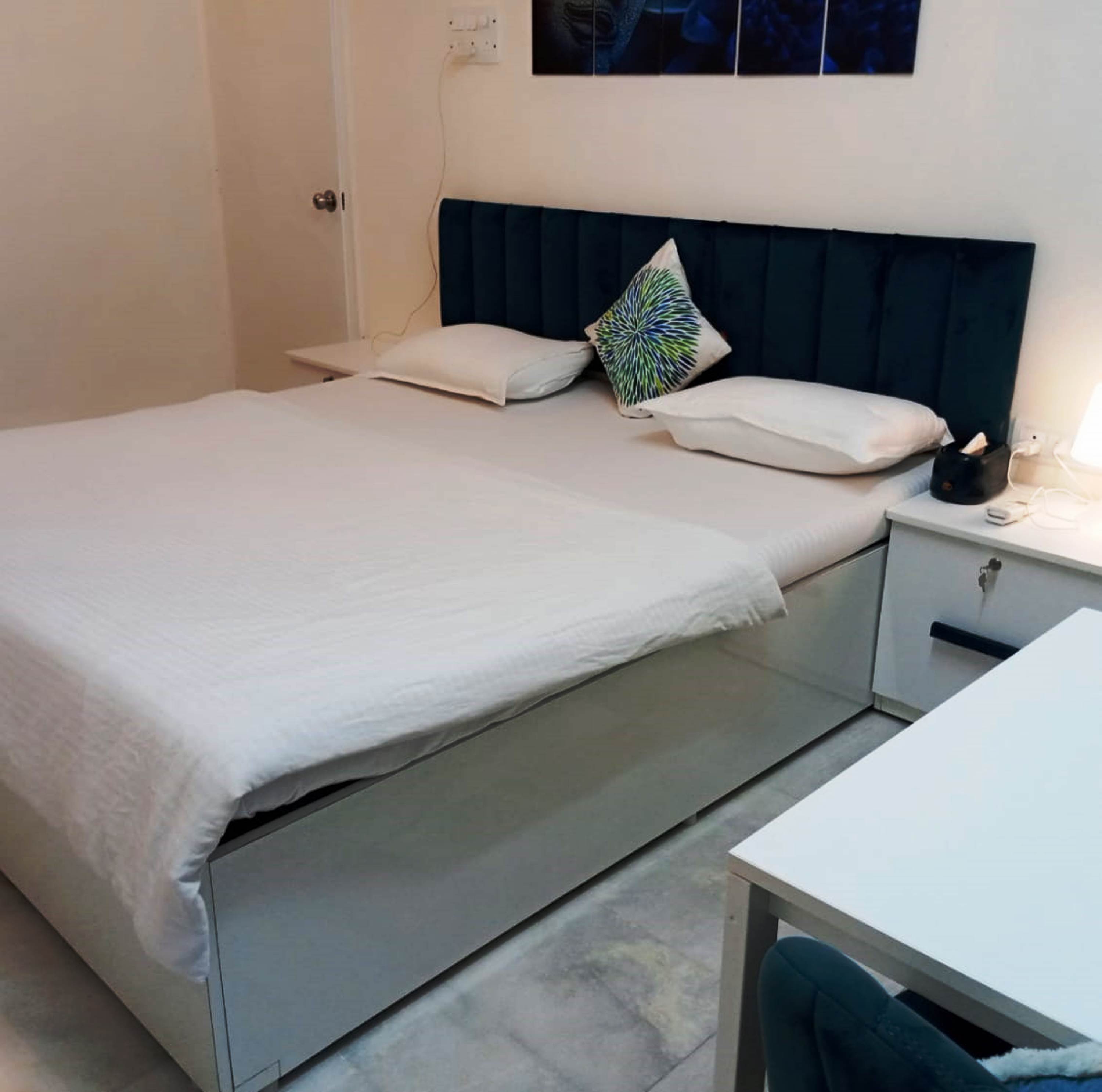 Luxury 2BHK Apartment In Andheri West - Tap to explore photos