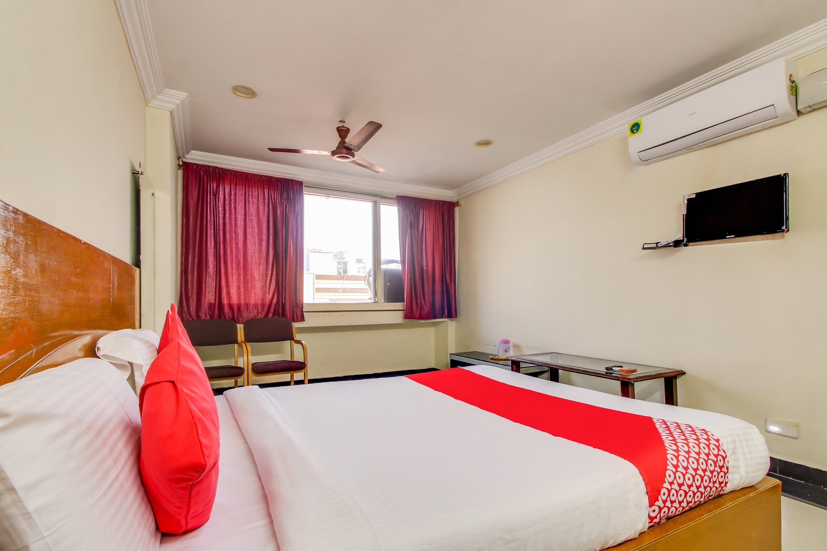 Hotel O Srinivasa Residency - Tap to explore photos