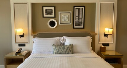 Dusit Thani Hua Hin Hotel Room Type - Premium Ocean King.