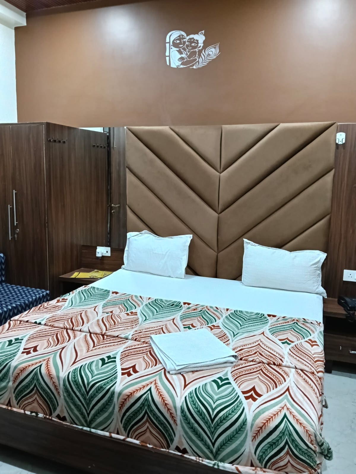 Hotel Vrinda Palace - Tap to explore photos